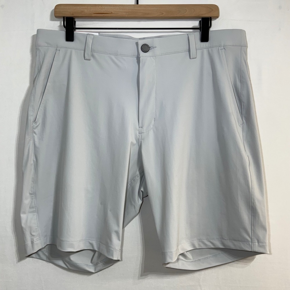 Infinity Linear Flex Mens 34 Performance Shorts Gray Moisture Wicking Golf NEW